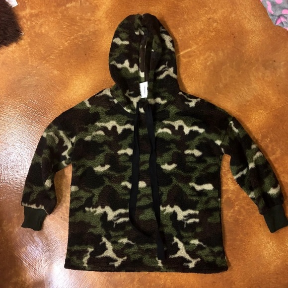 Promesa Camo Fuzzy Hoodie Small - Picture 1 of 4
